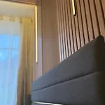 L Hibou Apartment